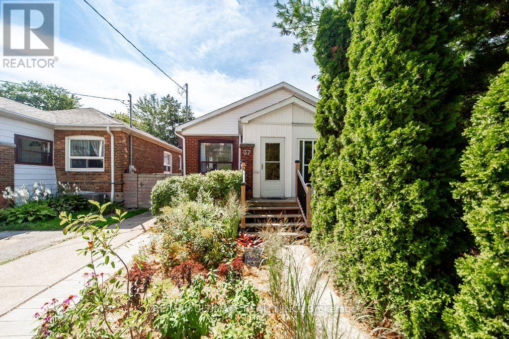 37 Gowan Avenue Property Photo 2