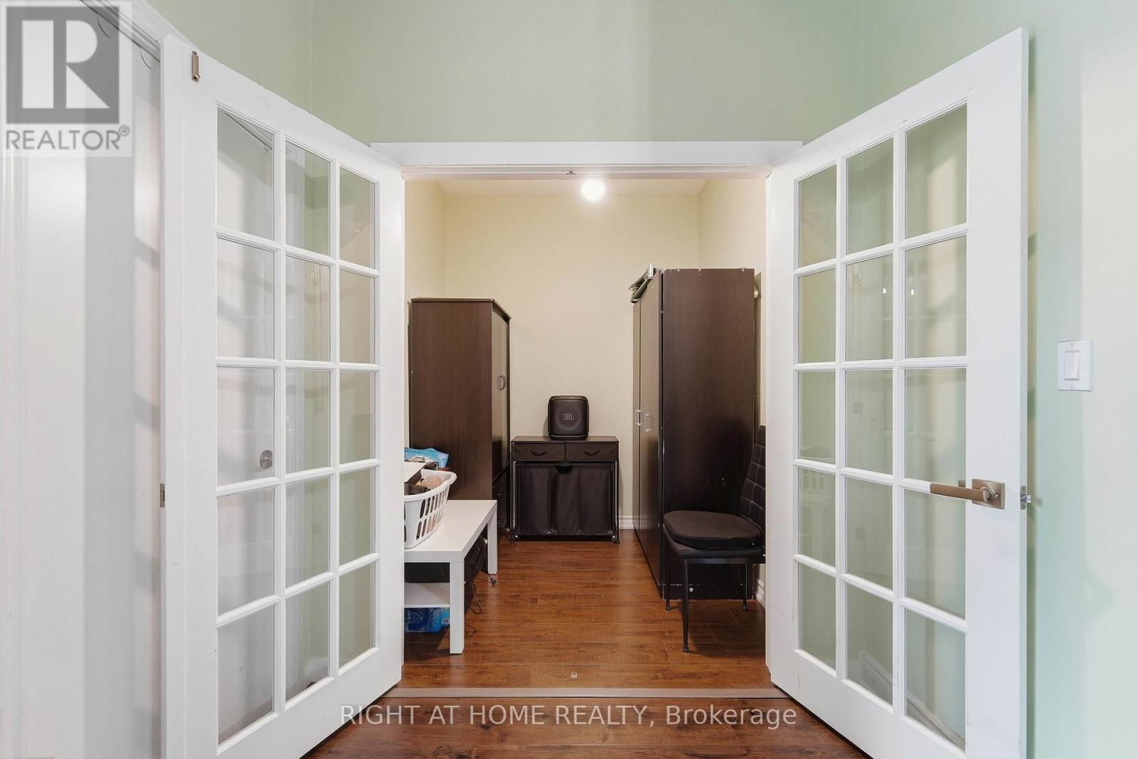 104 - 1328 Birchmount Road Property Photo 12