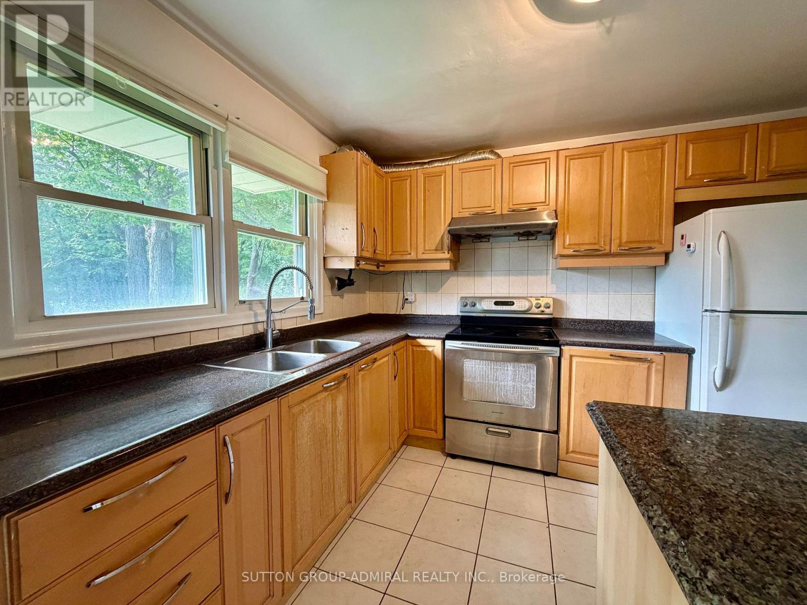 6 HIGHHILL DRIVE Property Photo 1