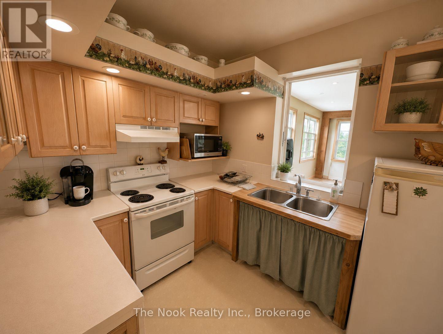 4141 Malcolm Road Property Photo 9