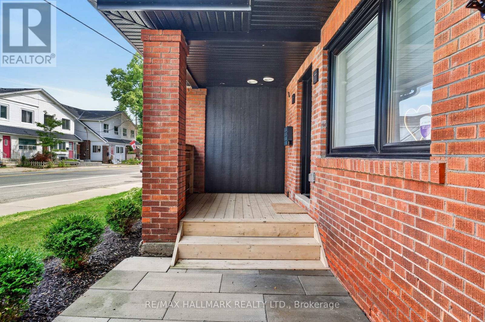 1709 Dundas Street E Property Photo 1