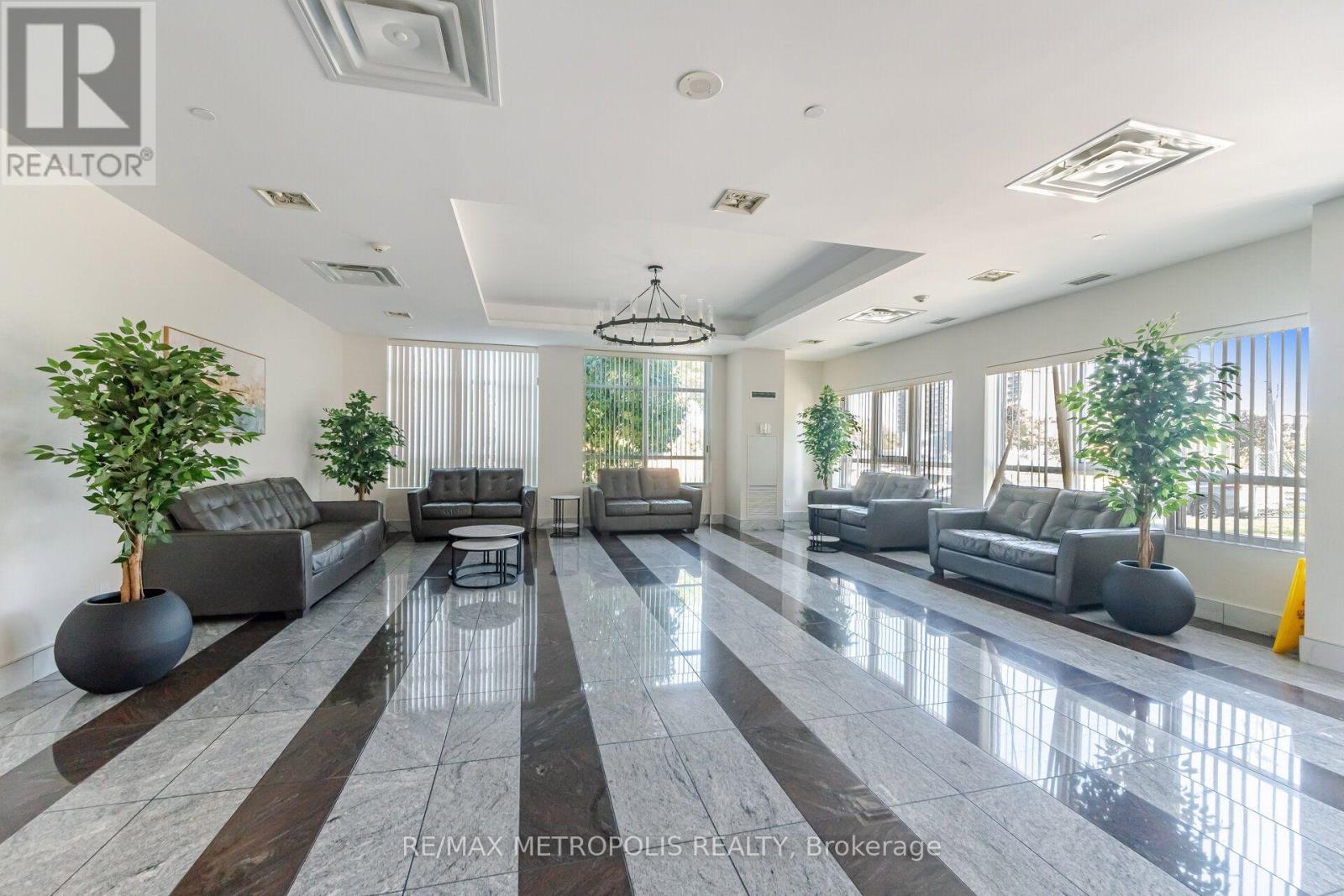 306 - 1328 Birchmount Road Property Photo 4