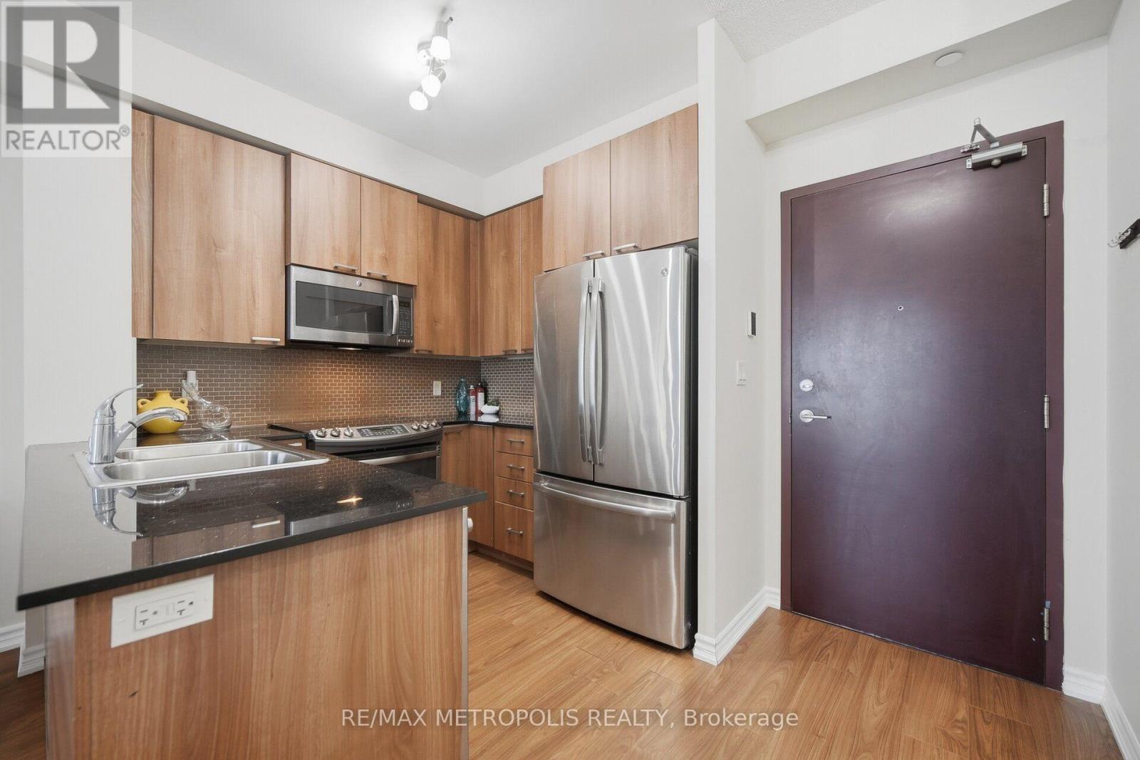306 - 1328 Birchmount Road Property Photo 8