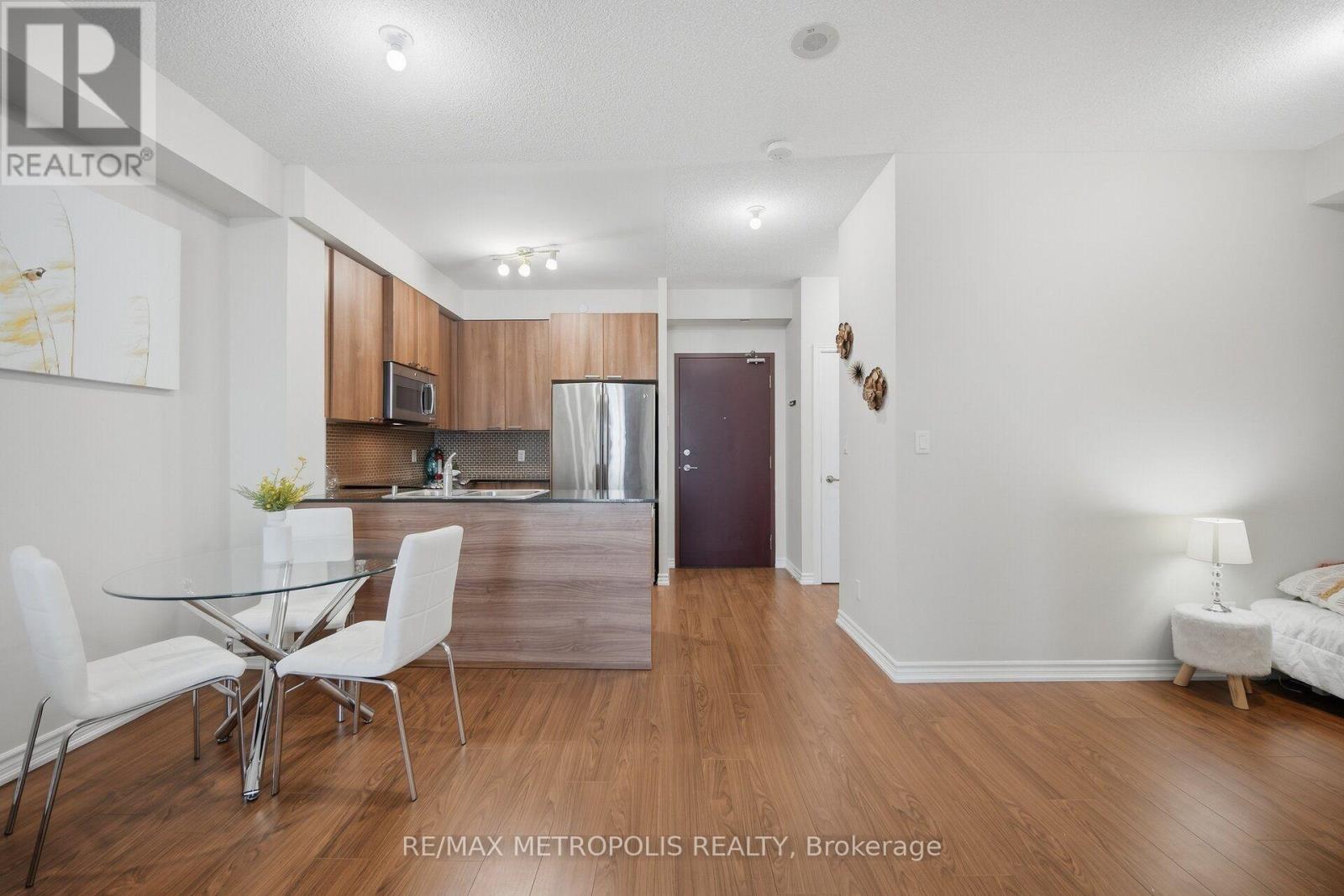 306 - 1328 Birchmount Road Property Photo 12