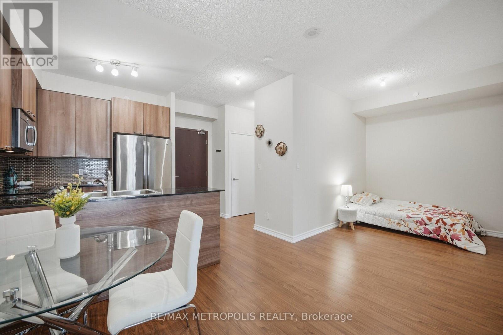 306 - 1328 Birchmount Road Property Photo 13