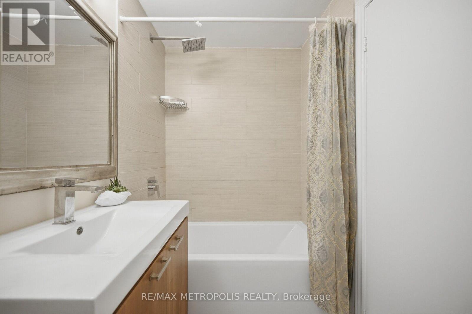 306 - 1328 Birchmount Road Property Photo 25