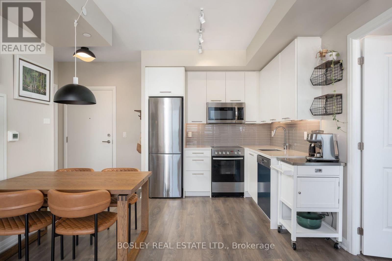 713 - 2301 Danforth Avenue Property Photo 2