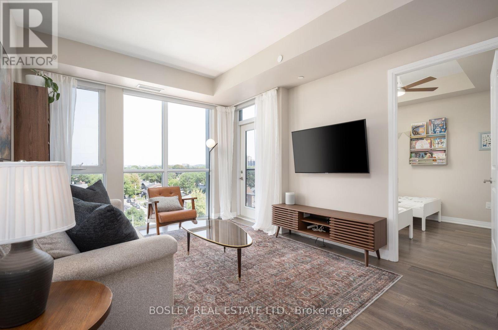 713 - 2301 Danforth Avenue Property Photo 8