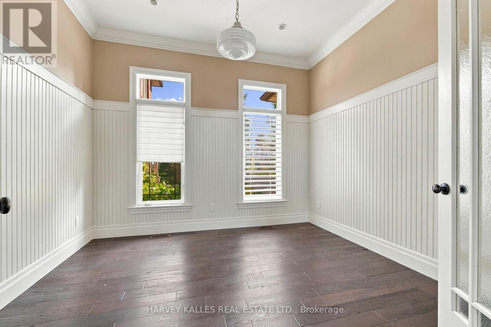 7472 Ashburn Road Property Photo 8