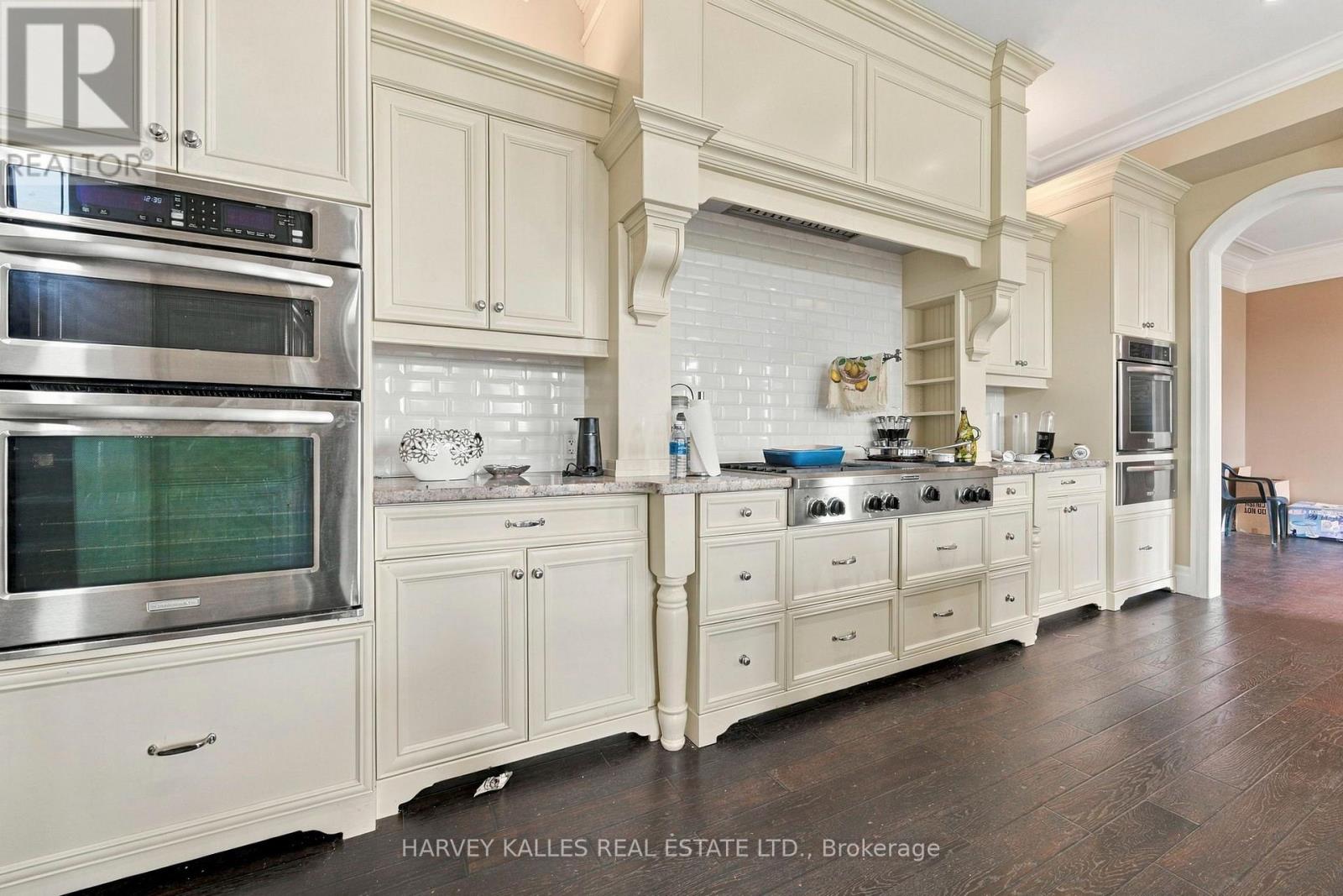7472 Ashburn Road Property Photo 13