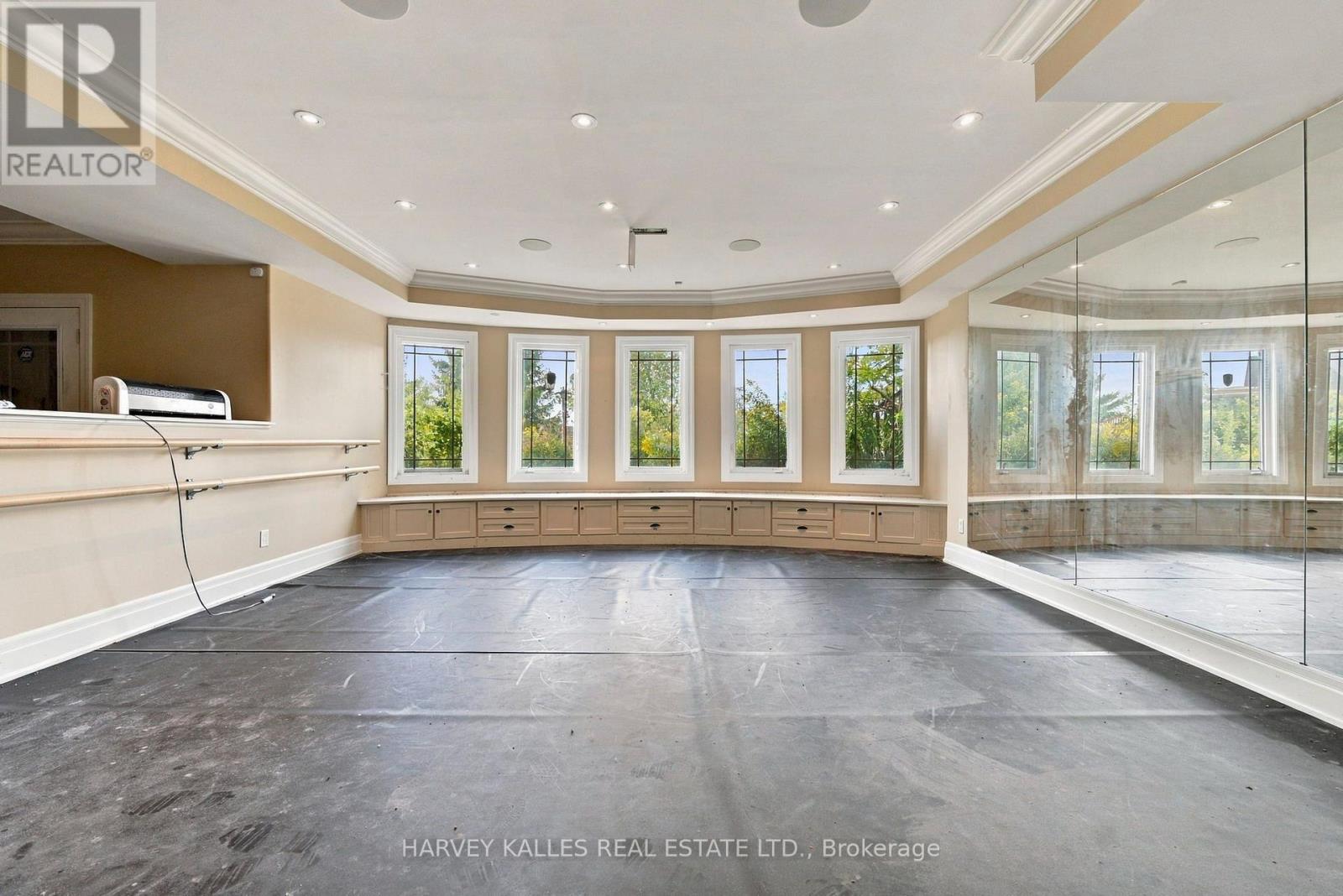 7472 Ashburn Road Property Photo 15