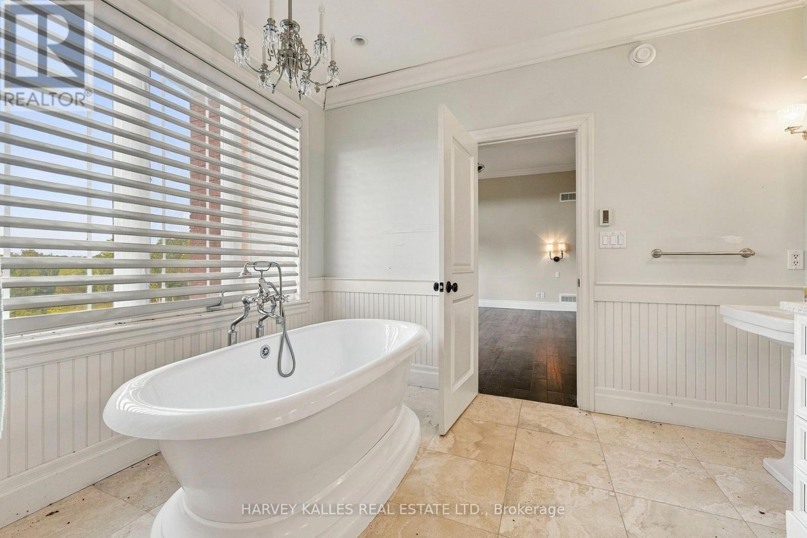 7472 Ashburn Road Property Photo 24