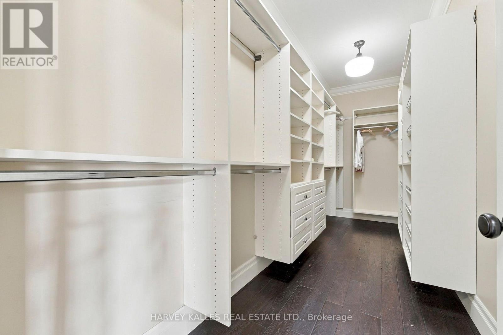 7472 Ashburn Road Property Photo 26