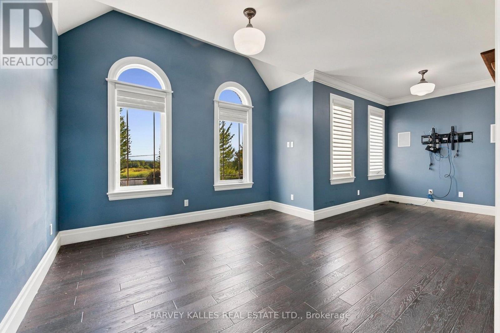 7472 Ashburn Road Property Photo 27