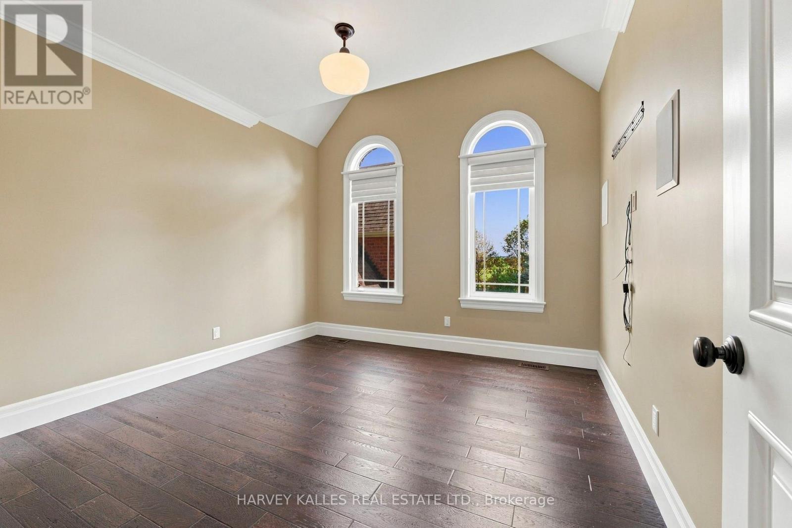 7472 Ashburn Road Property Photo 30