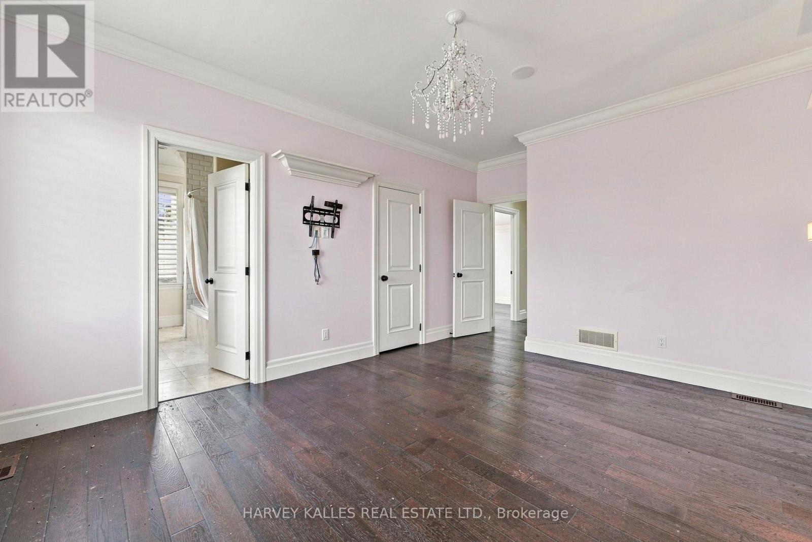 7472 Ashburn Road Property Photo 32
