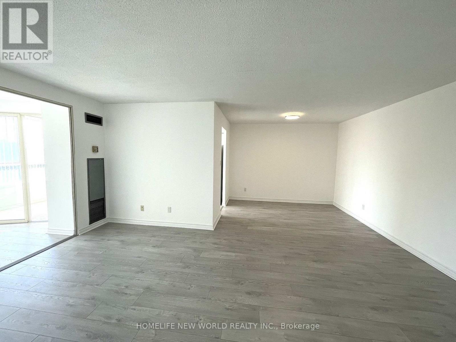 413 - 30 Thunder Grove Property Photo 12