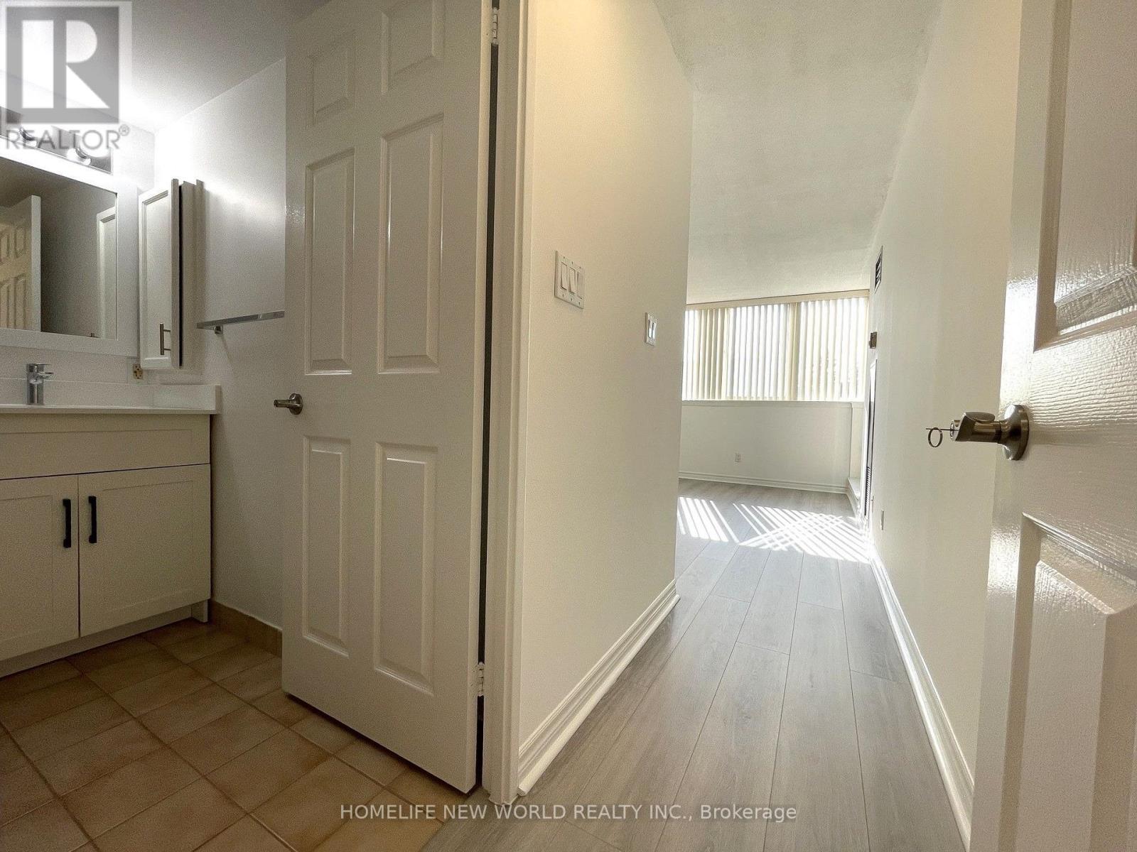 413 - 30 Thunder Grove Property Photo 28
