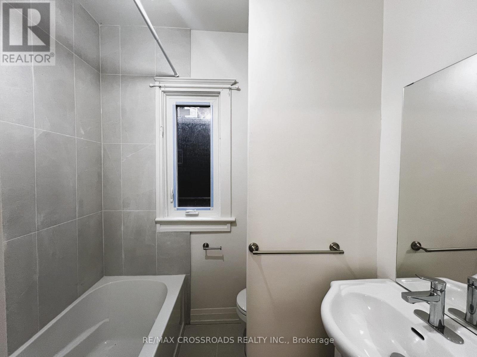82 Curzon Street Property Photo 9