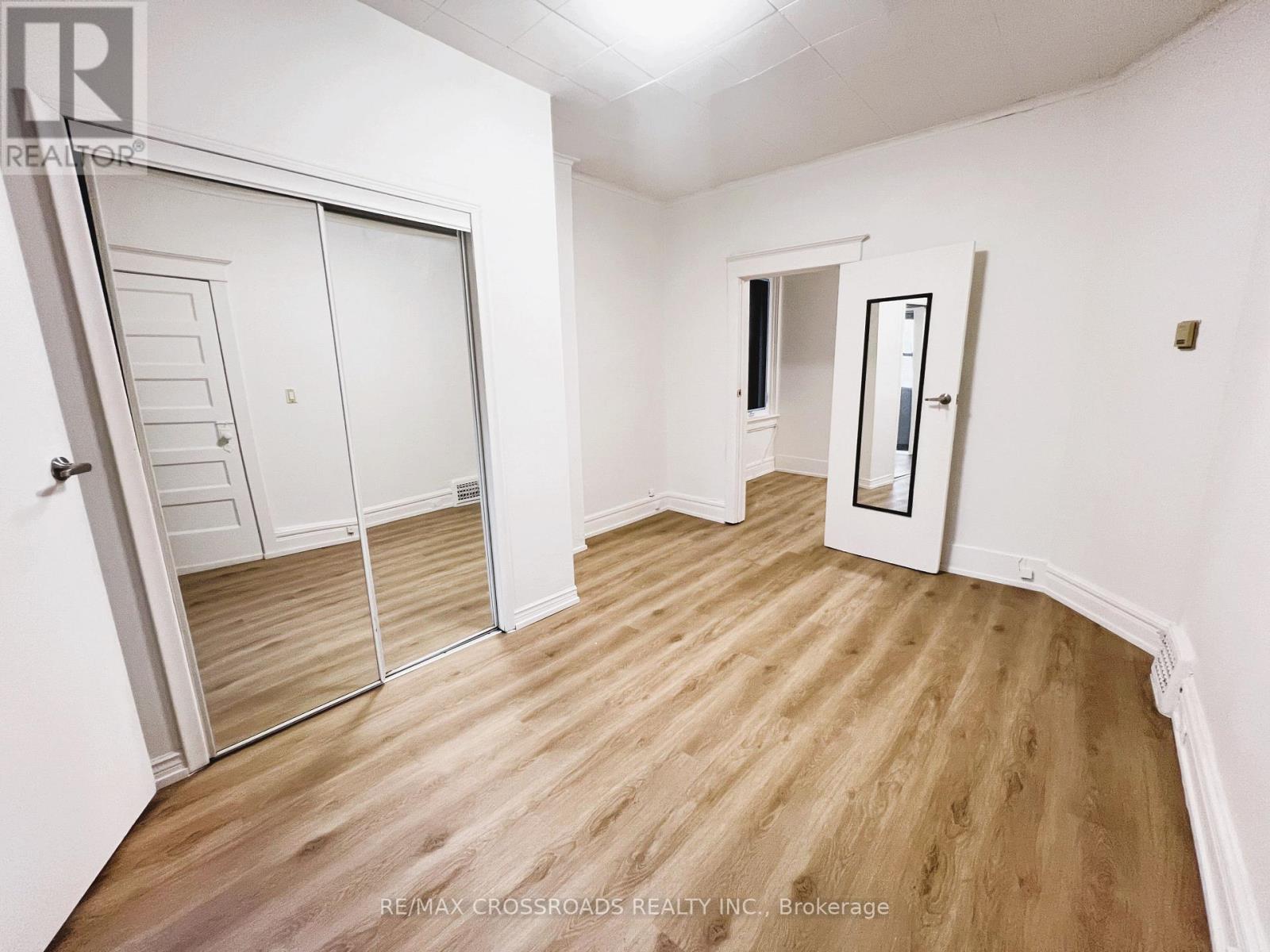 82 Curzon Street Property Photo 11