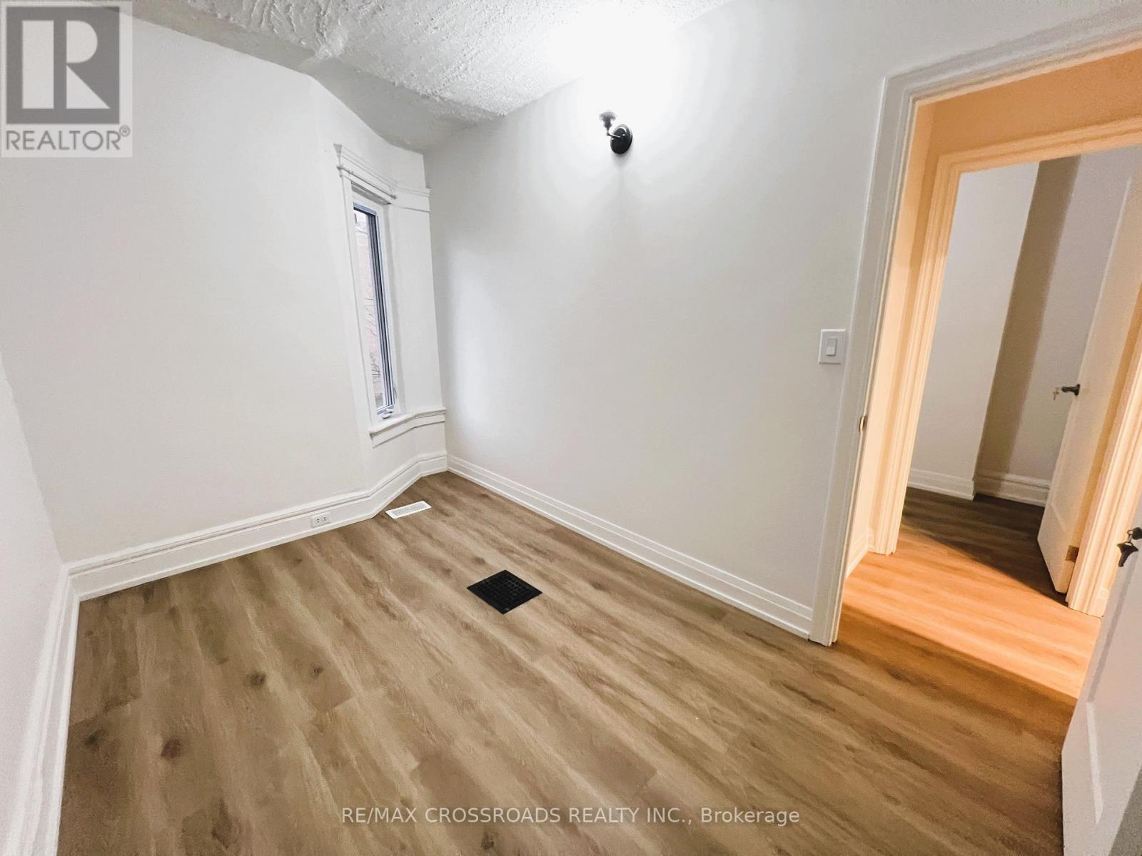 82 Curzon Street Property Photo 22