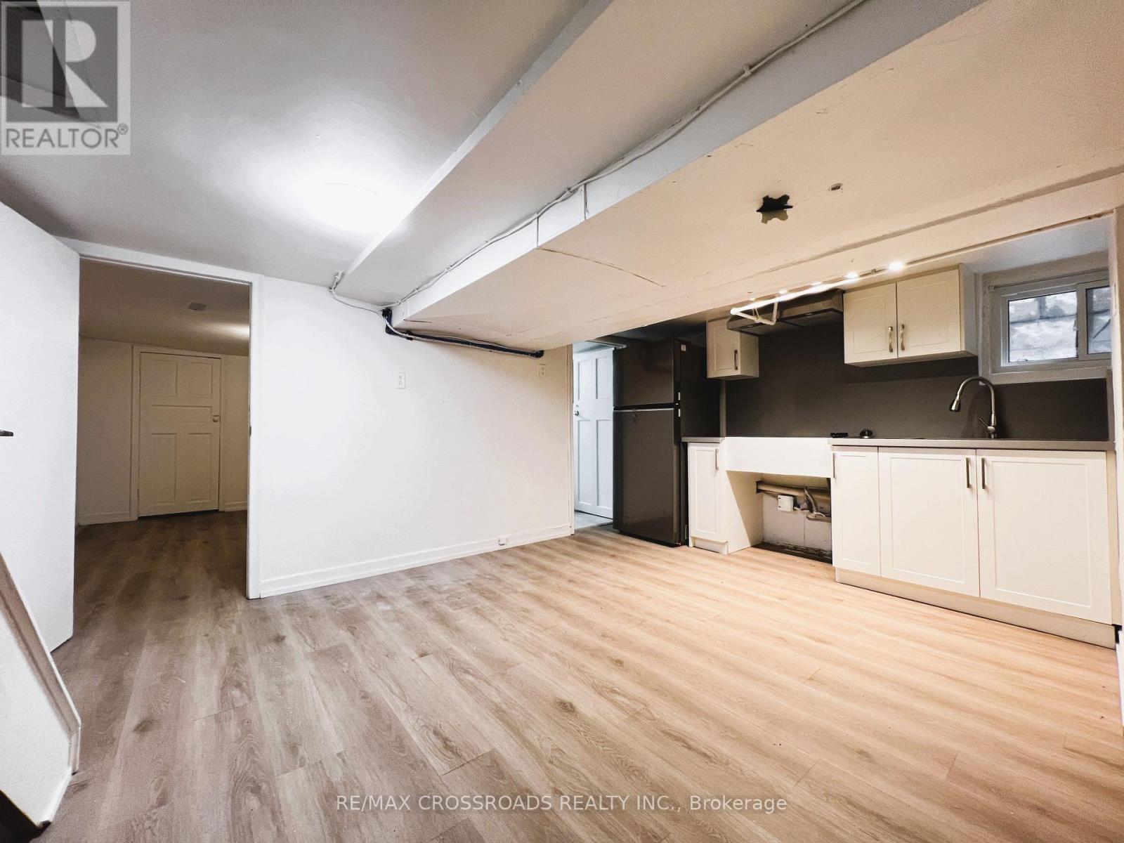 82 Curzon Street Property Photo 32