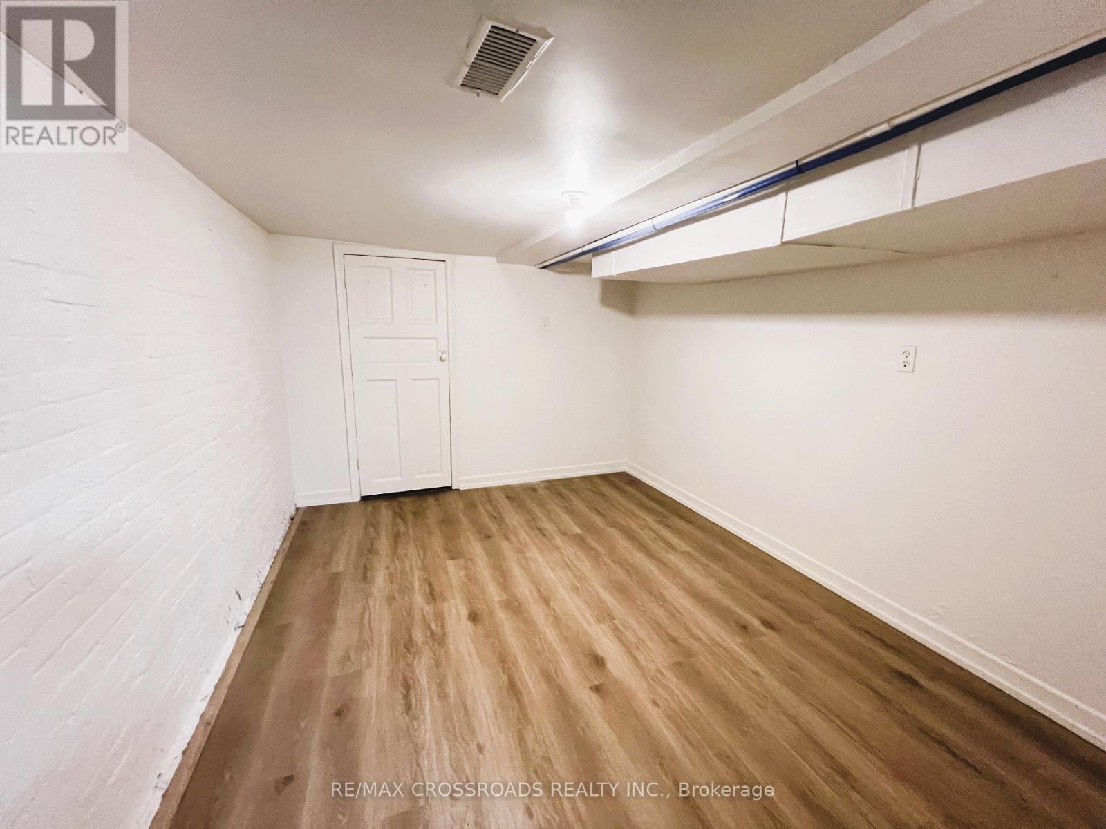 82 Curzon Street Property Photo 33