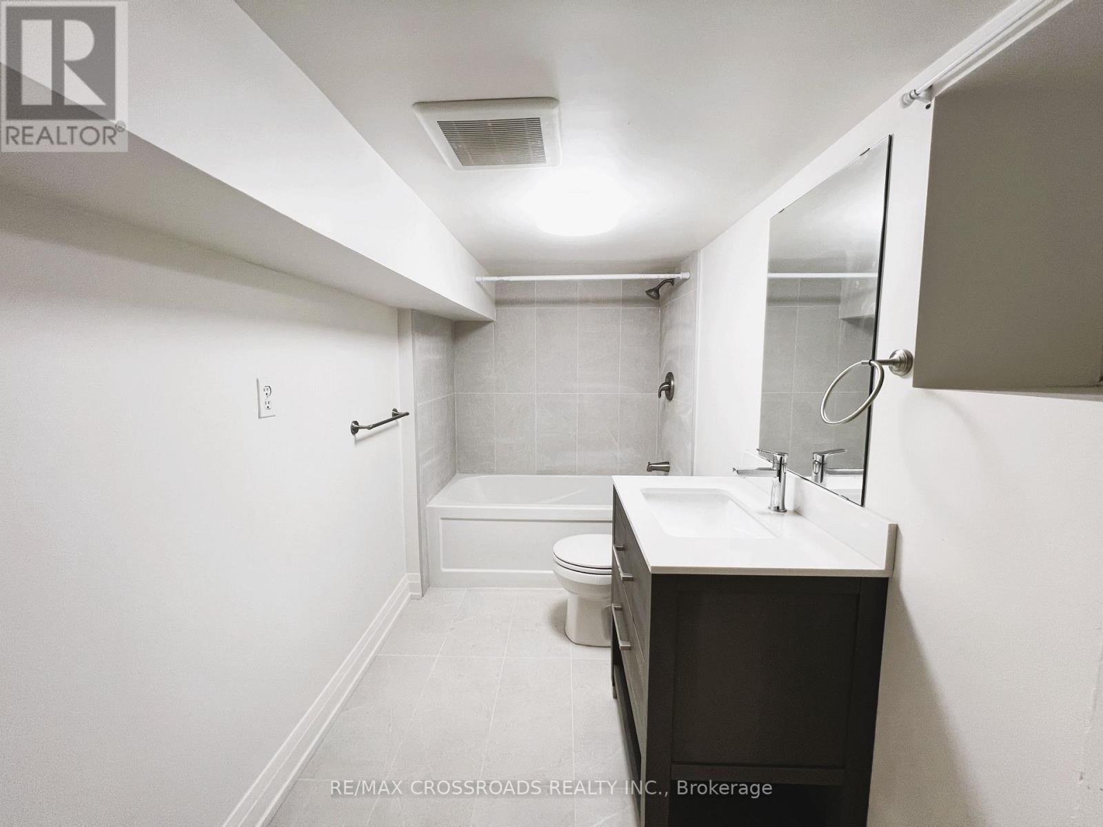 82 Curzon Street Property Photo 35