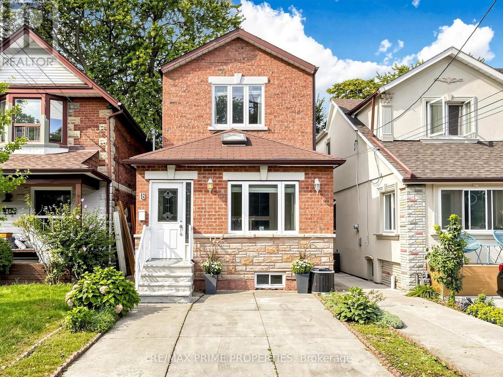18 DENTONIA PARK AVENUE S