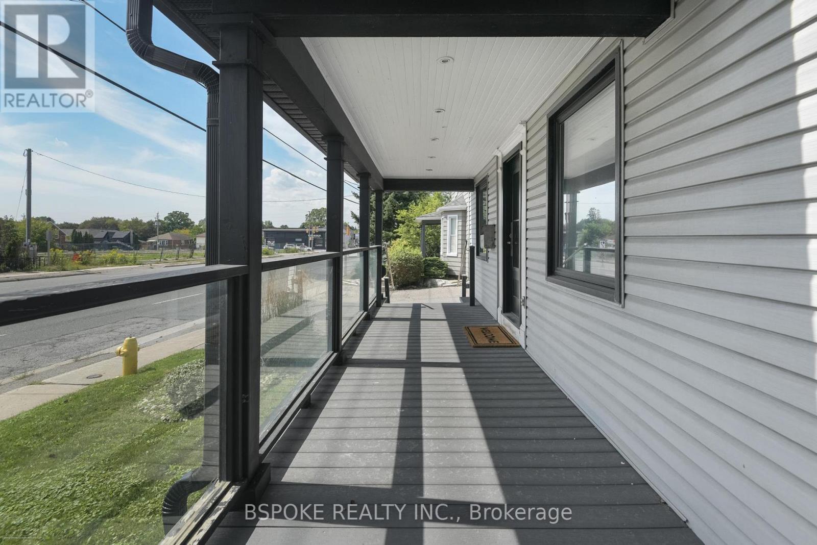 578 Kingston Road W Property Photo 5