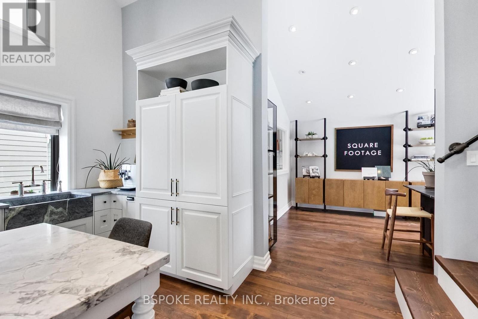 578 Kingston Road W Property Photo 15
