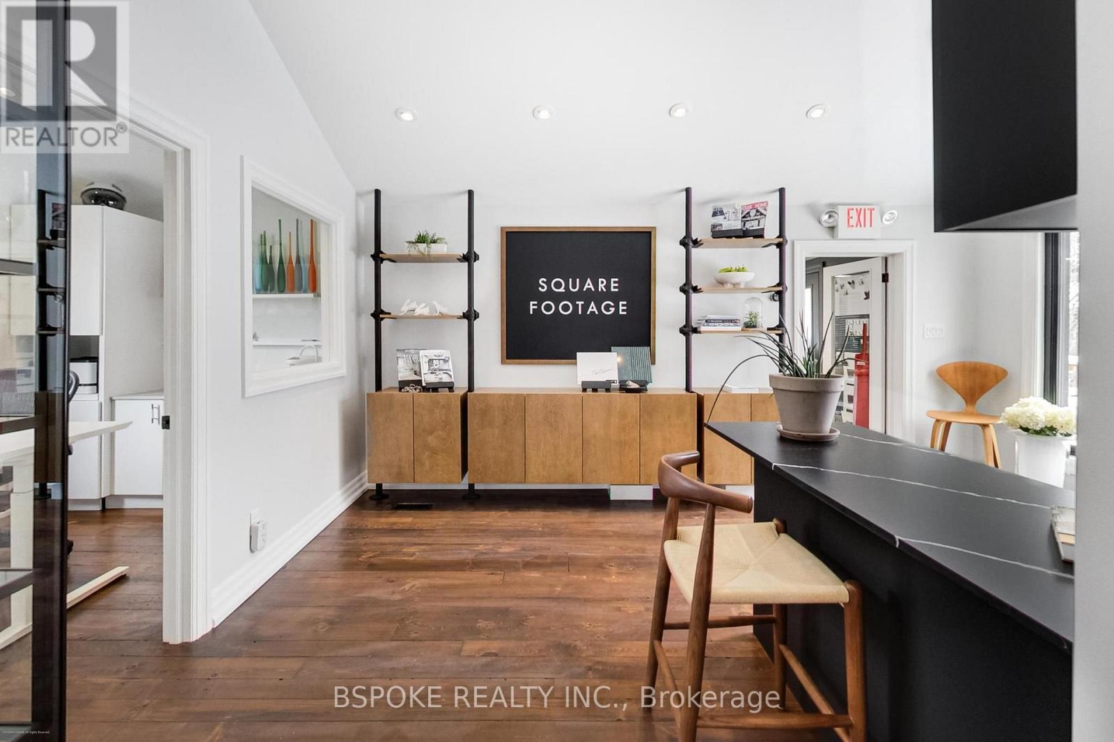578 Kingston Road W Property Photo 26