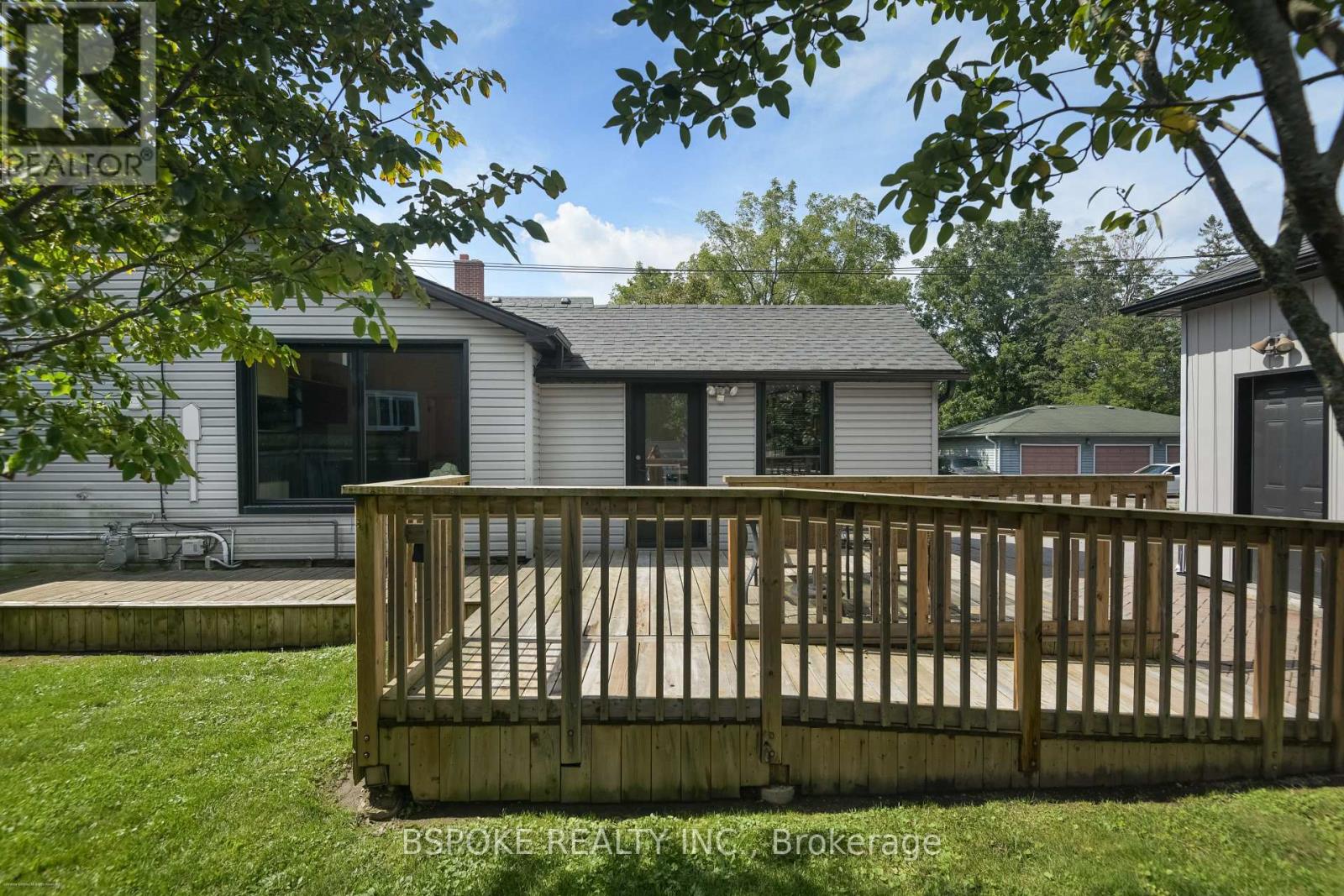 578 Kingston Road W Property Photo 36