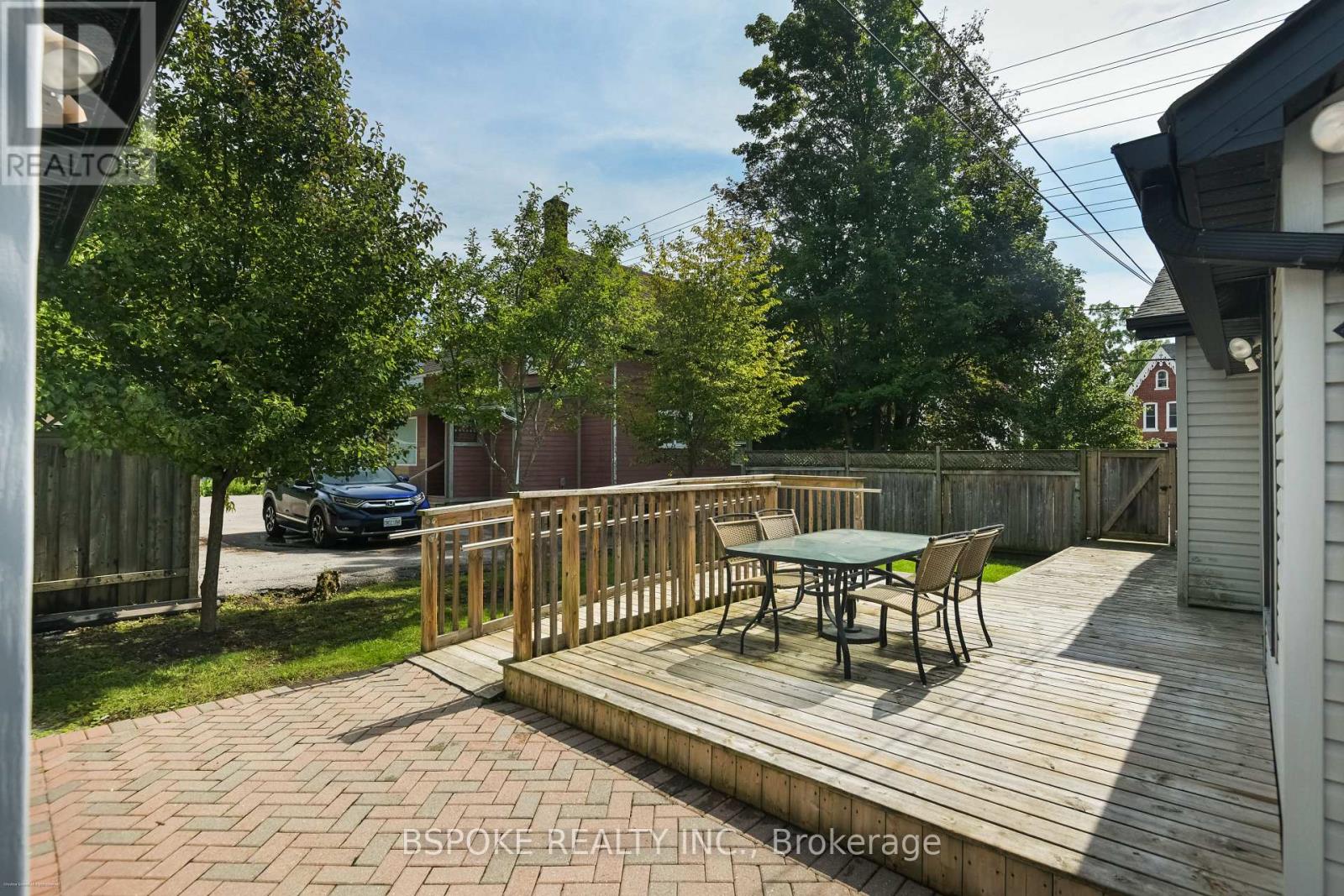 578 Kingston Road W Property Photo 39