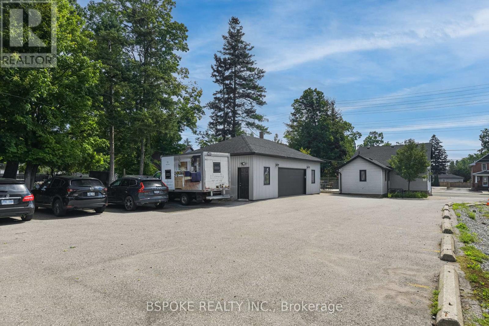 578 Kingston Road W Property Photo 45