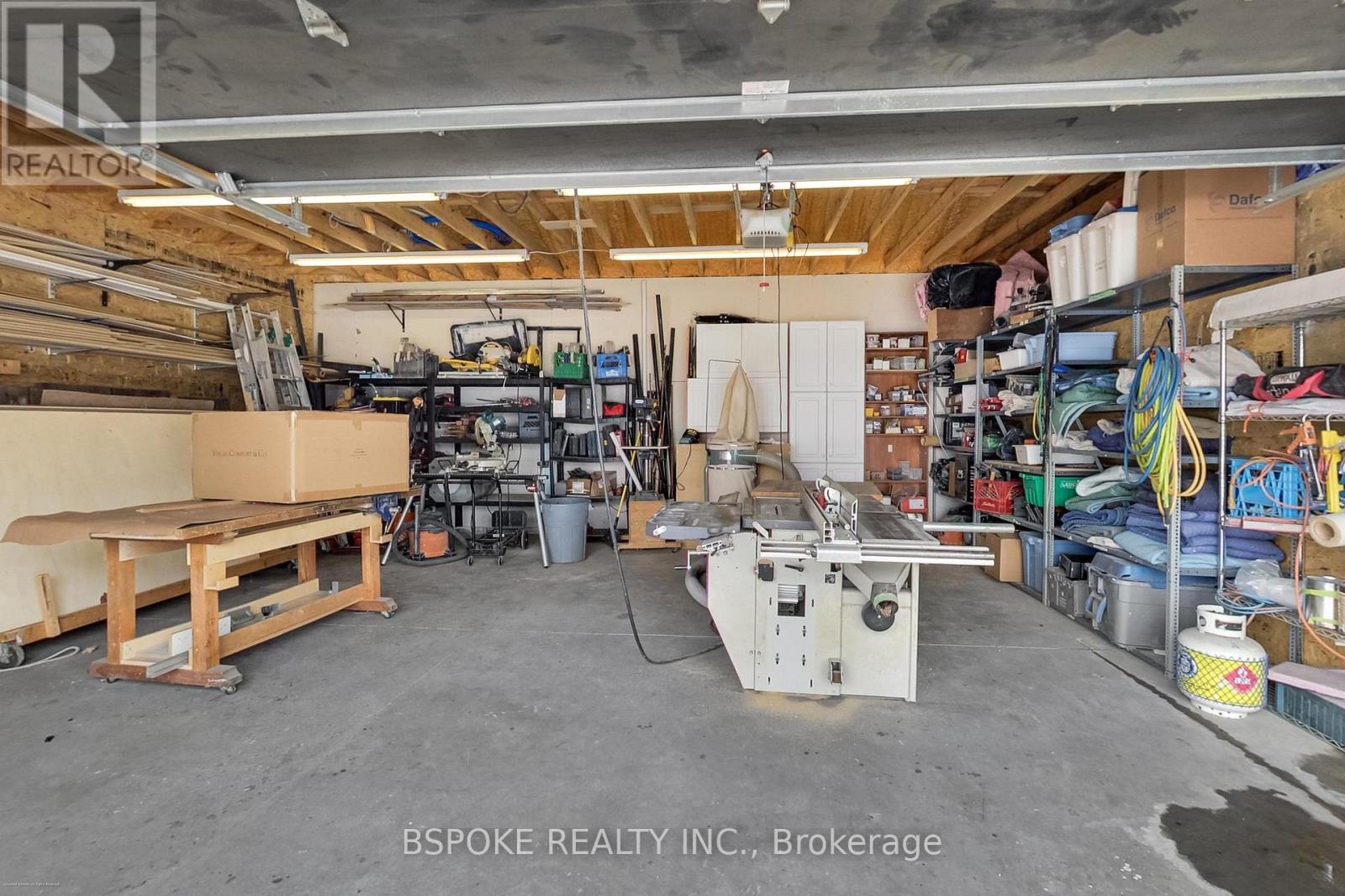 578 Kingston Road W Property Photo 46