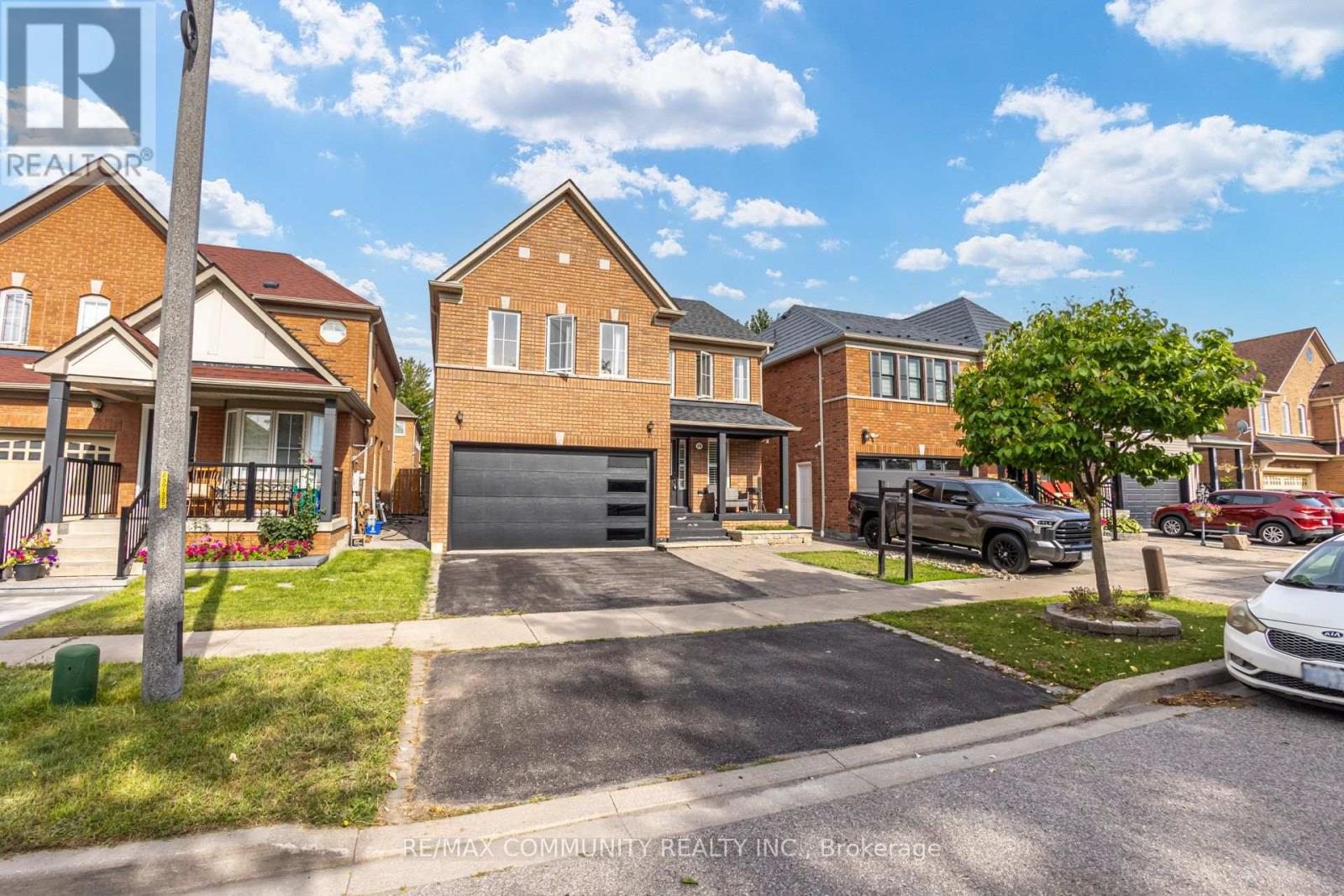 19 TILLER STREET Property Photo 1