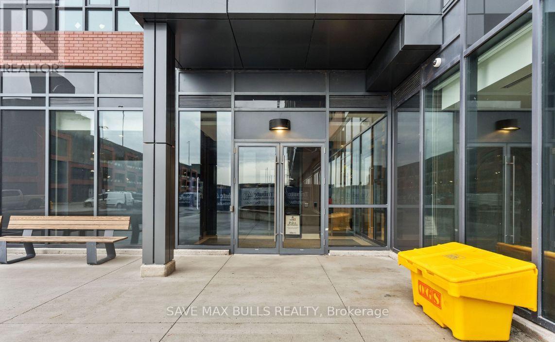 235 - 2545 Simcoe Street N Property Photo 2