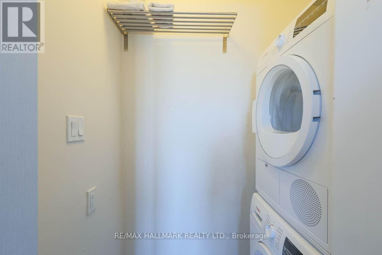 3757a St Clair Avenue E Property Photo 5