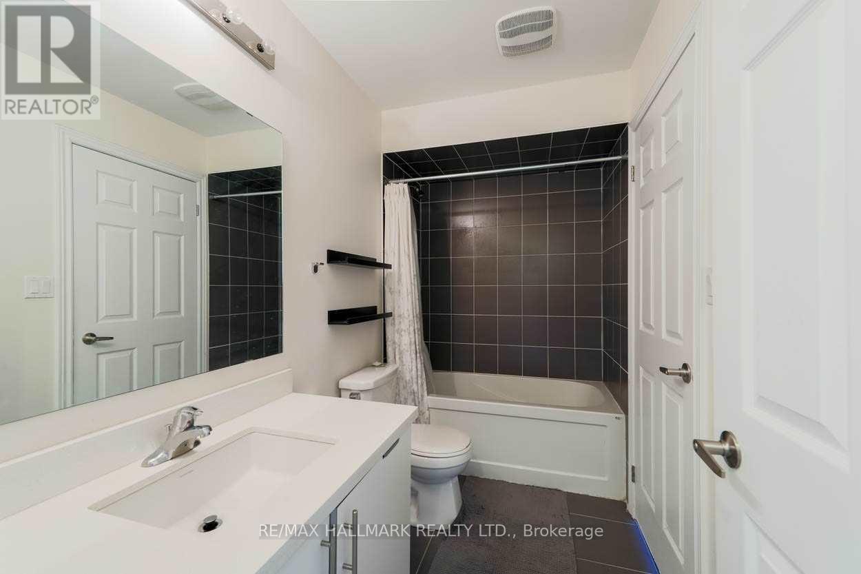 3757a St Clair Avenue E Property Photo 8