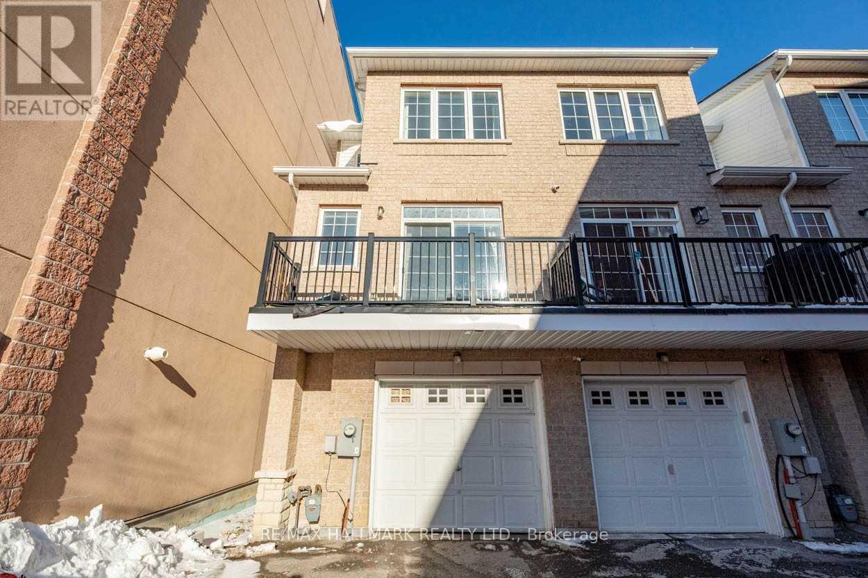 3757a St Clair Avenue E Property Photo 14