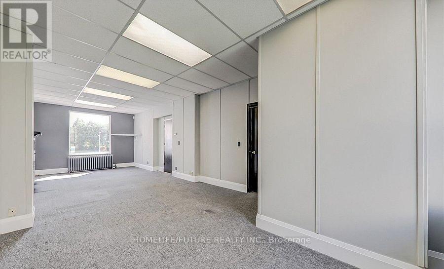 74 King Street W Property Photo 10