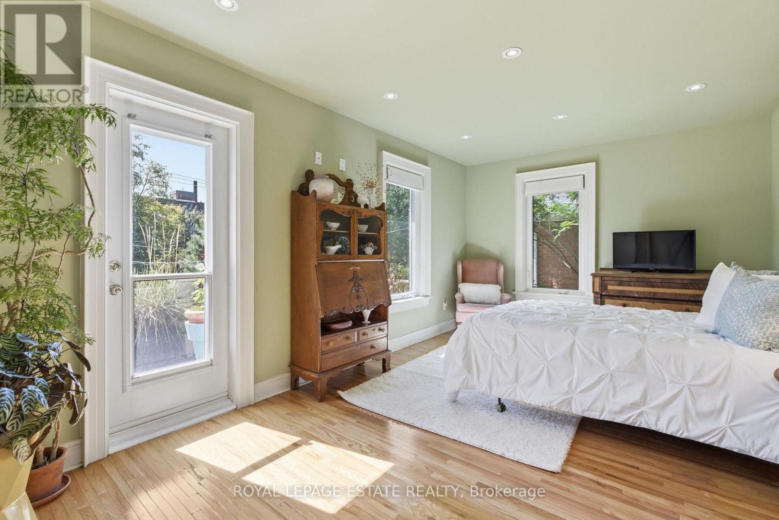 14 Lyall Avenue Property Photo 23