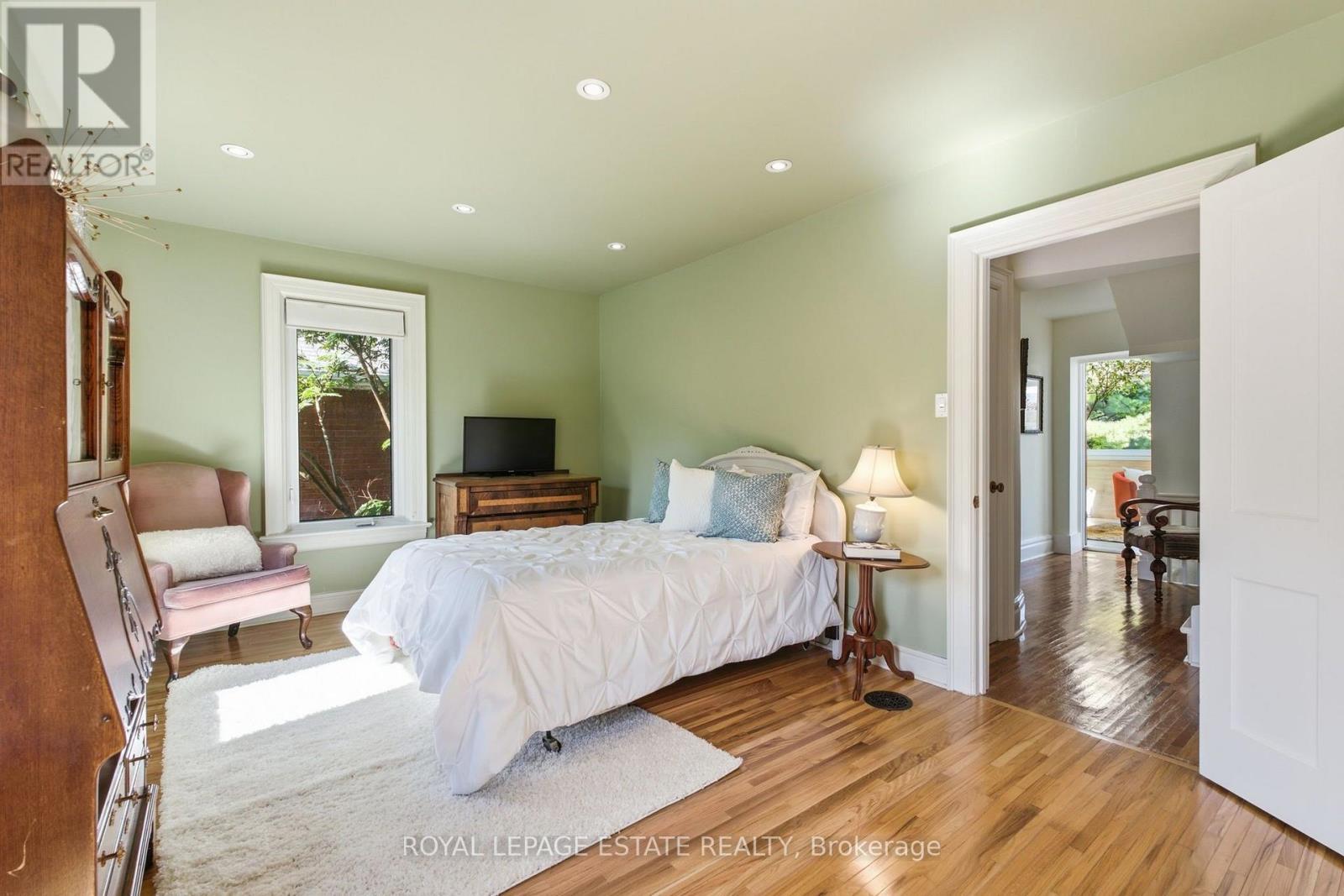 14 Lyall Avenue Property Photo 24