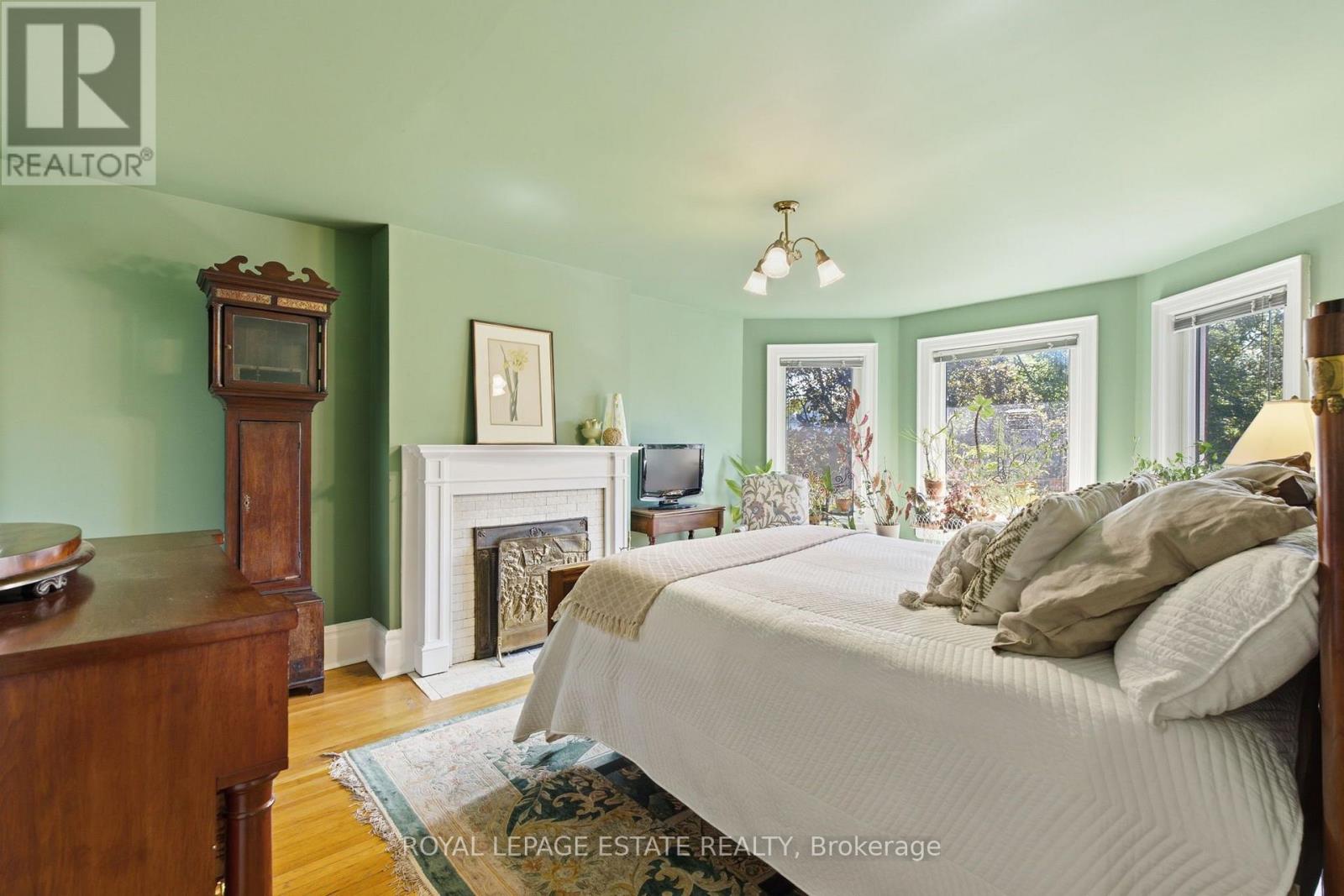 14 Lyall Avenue Property Photo 26