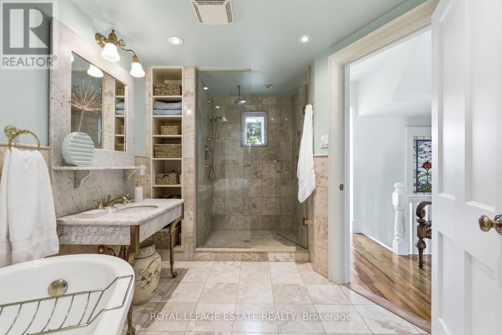 14 Lyall Avenue Property Photo 31