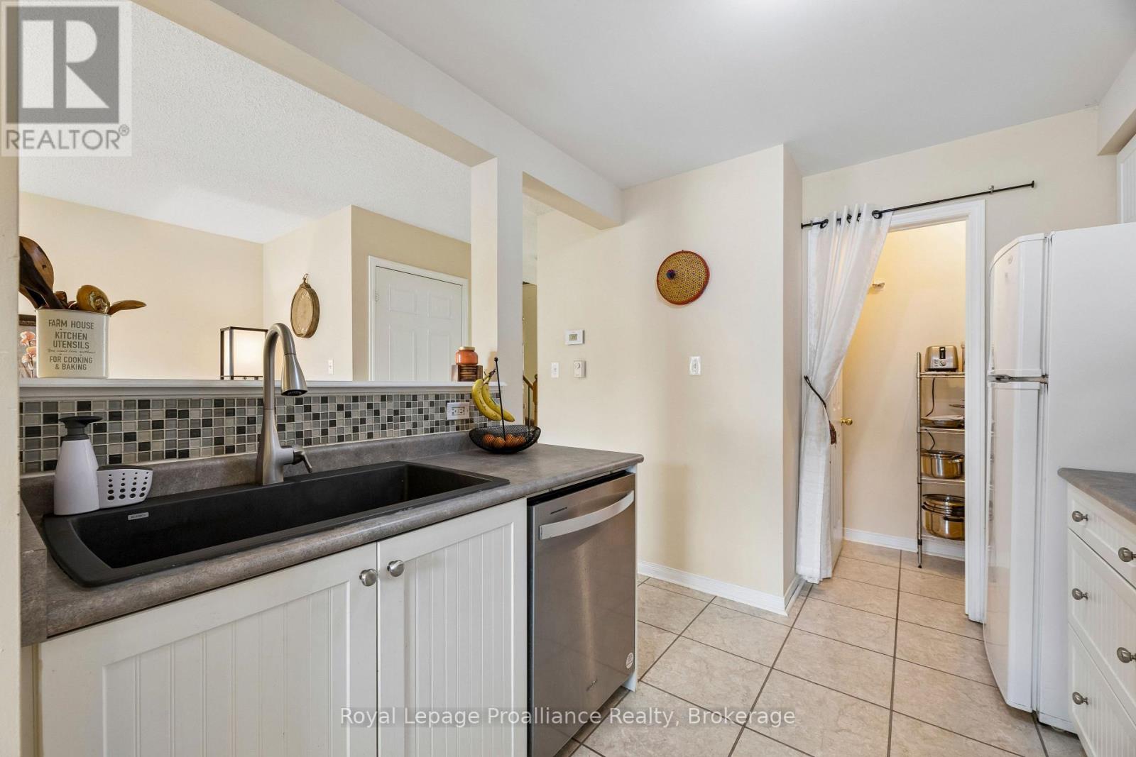61 - 1119 Ormond Drive Property Photo 12