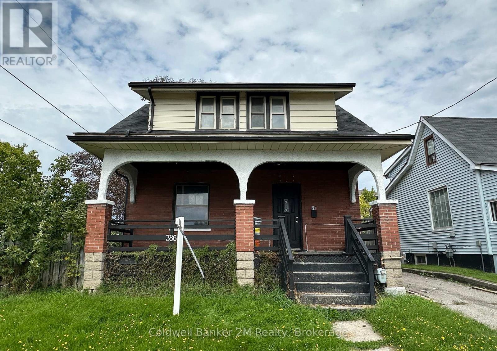386 Pine Avenue Property Photo 1