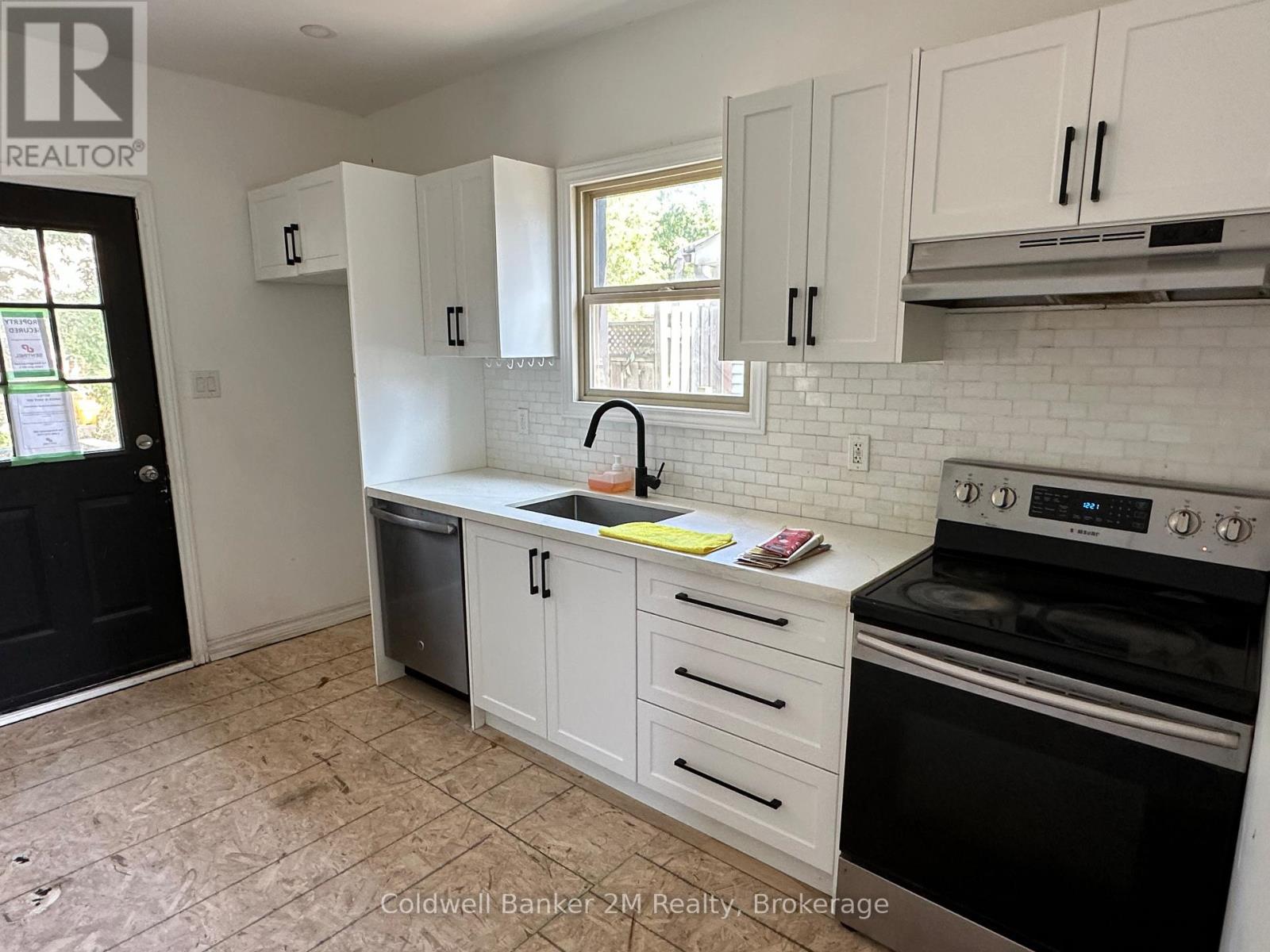 386 Pine Avenue Property Photo 4