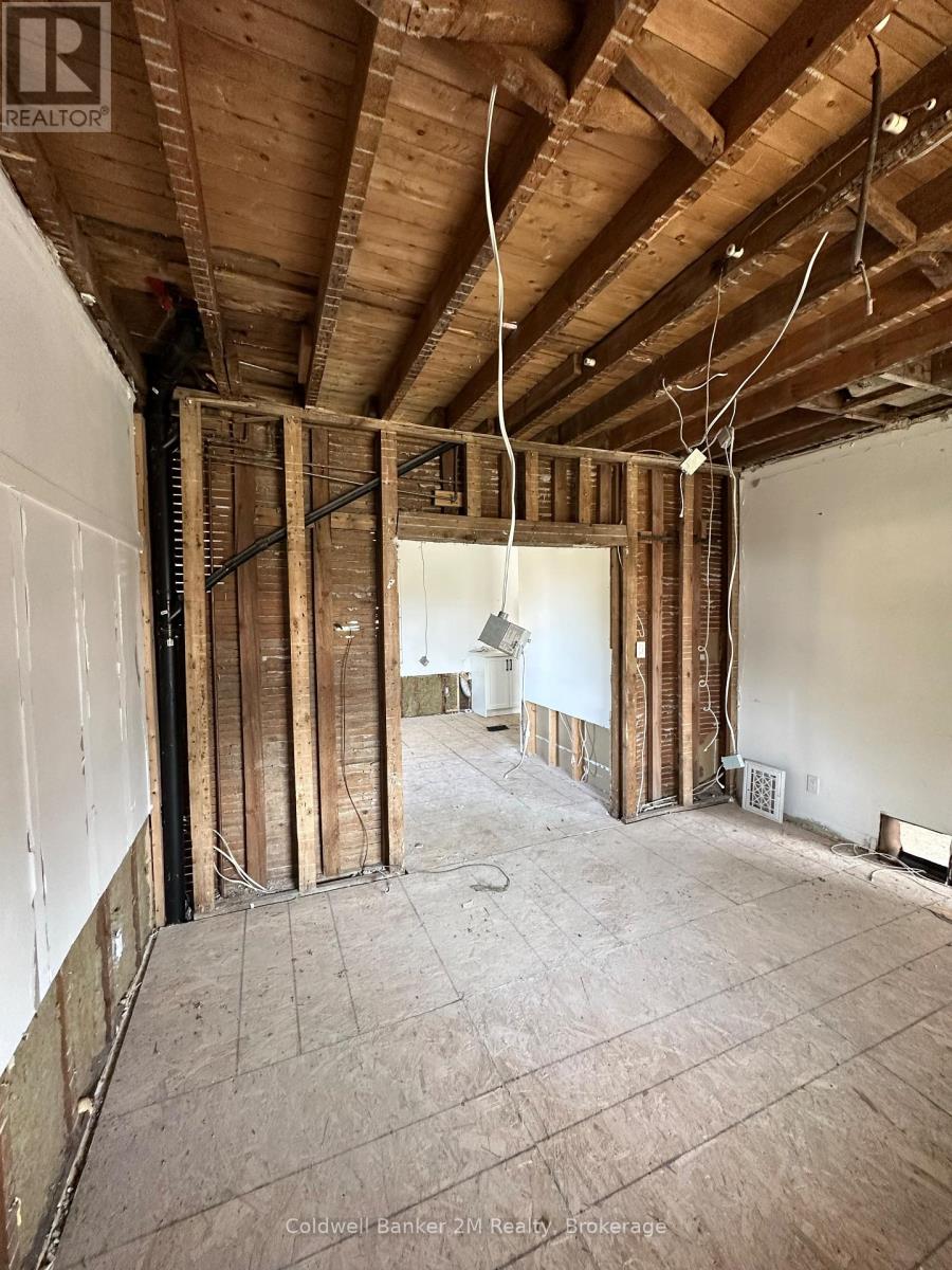 386 Pine Avenue Property Photo 5